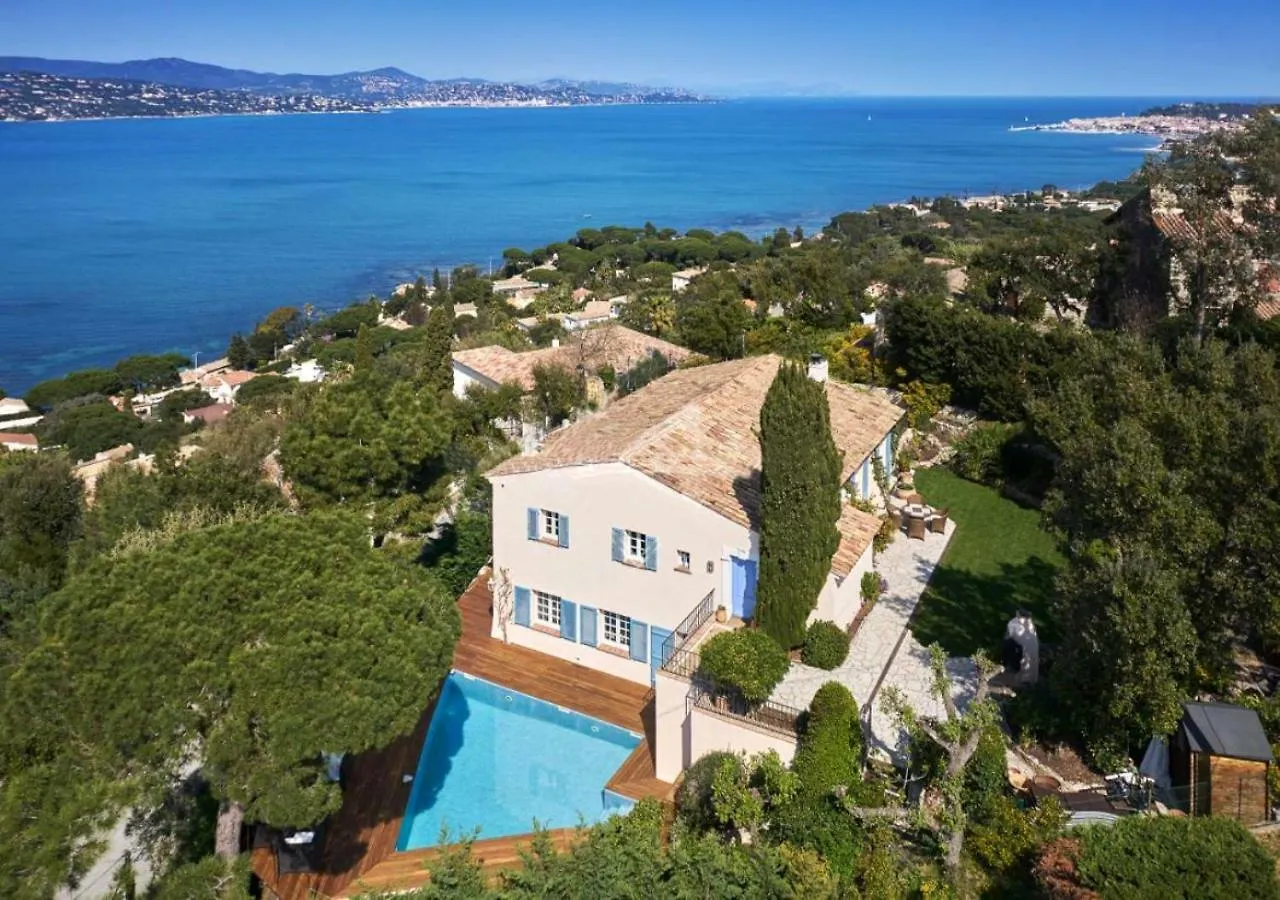 Villa With Magic View Of Bay Of Saint Tropez